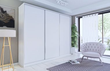 Szafa trzydrzwiowa przesuwna 270 cm biały mat